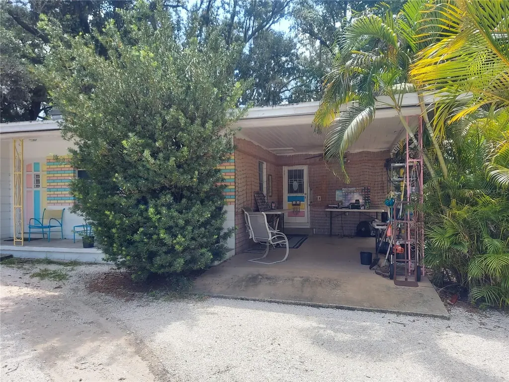 453 W Drive Martin Luther King Jr Boulevard Seffner FL 33584