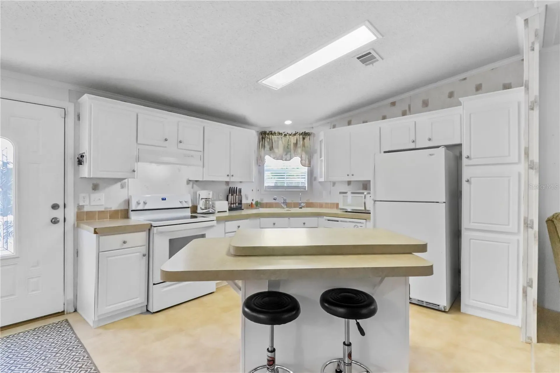 2100 Kings Highway Port Charlotte FL 33980