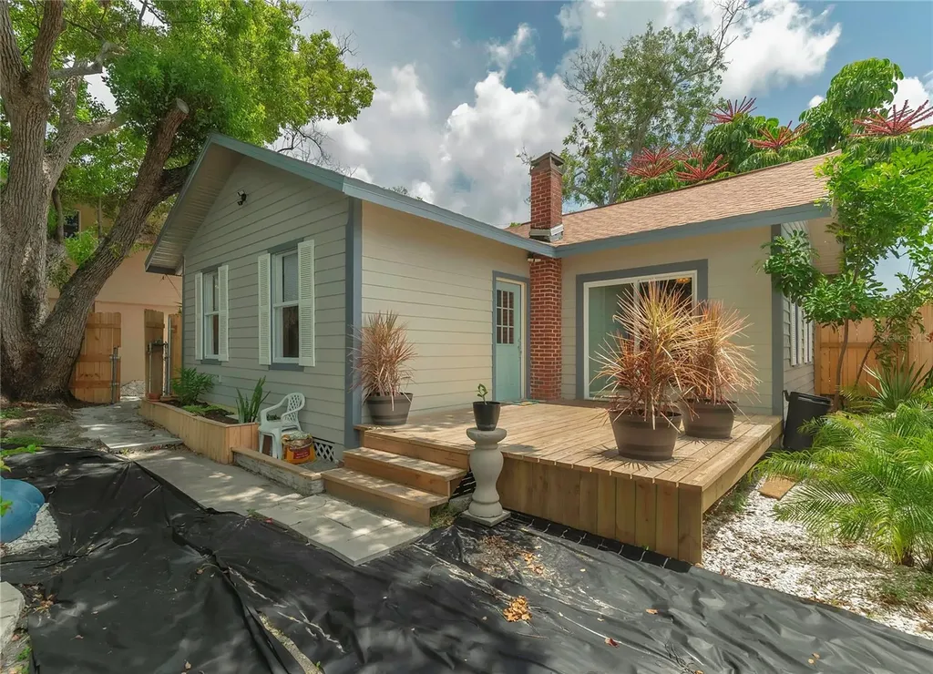 3124 54th Avenue N St Petersburg FL 33714