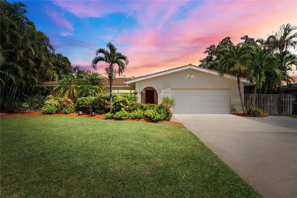 119 45th Avenue NE St Petersburg FL 33703