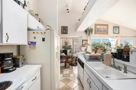 2785 Casilla Way S St Petersburg FL 33712