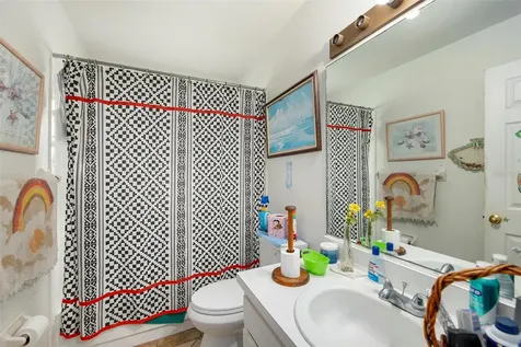 2785 Casilla Way S St Petersburg FL 33712