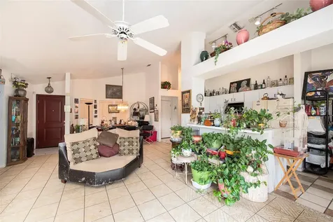 2785 Casilla Way S St Petersburg FL 33712
