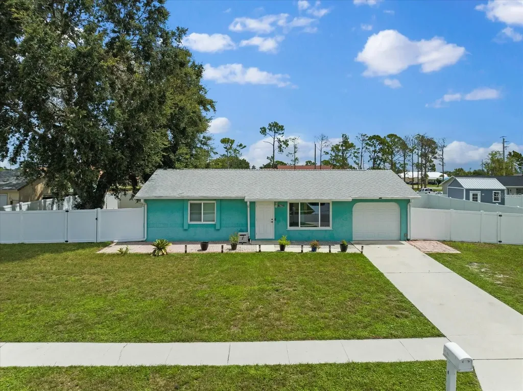 5922 Hobhill Avenue North Port FL 34287