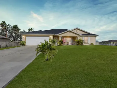 1049 NE 40th Terrace Cape Coral FL 33909
