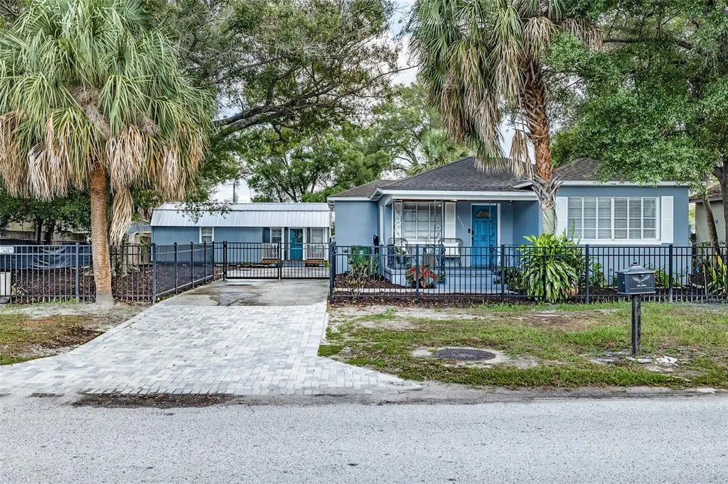 2731 W Spruce Street Tampa FL 33607