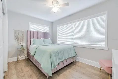 2731 W Spruce Street Tampa FL 33607