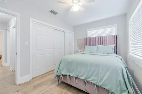 2731 W Spruce Street Tampa FL 33607