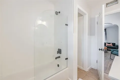 2731 W Spruce Street Tampa FL 33607