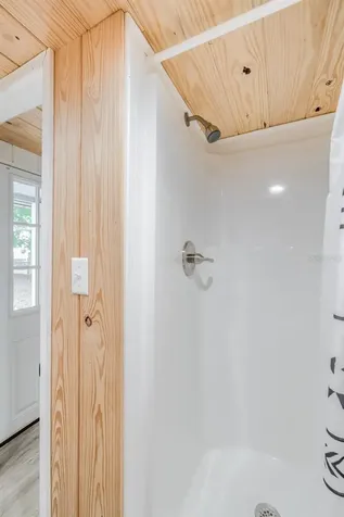2731 W Spruce Street Tampa FL 33607