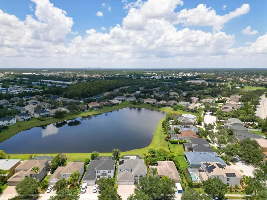 6581 Lake Pembroke Place Orlando FL 32829