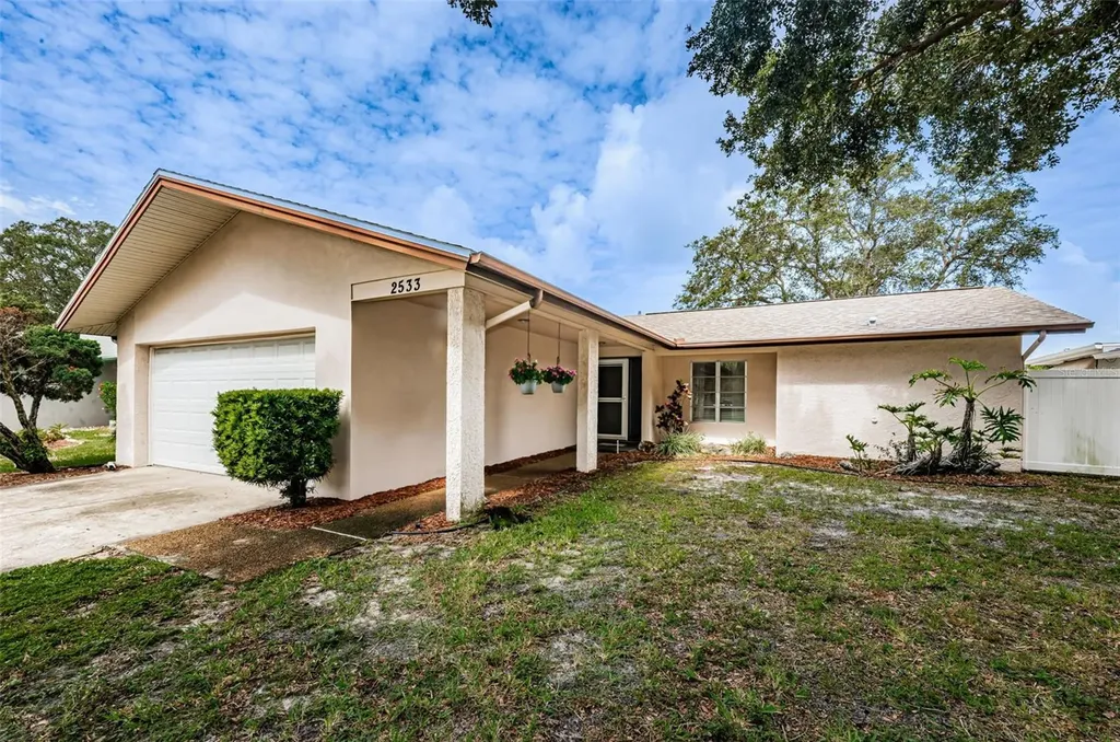 2533 Bramblewood Drive W Clearwater FL 33763