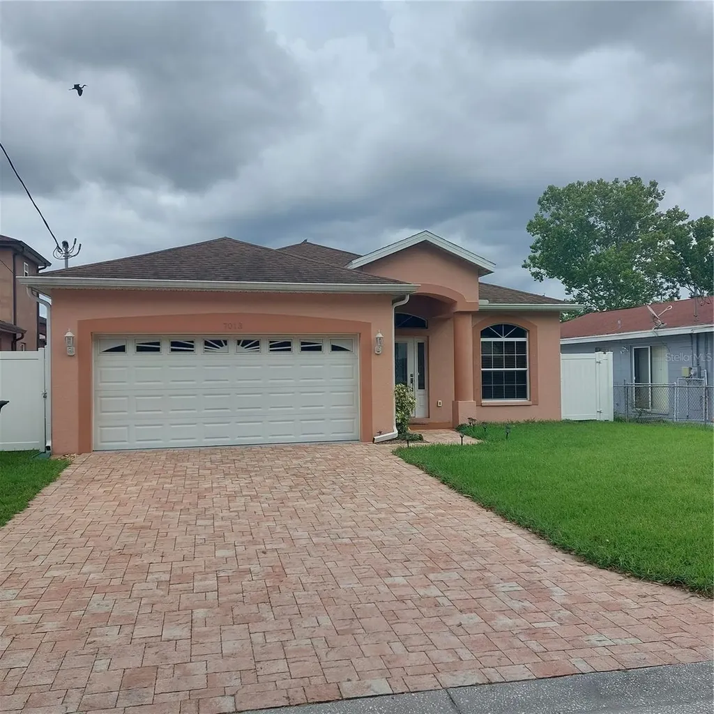 7013 N Cameron Avenue Tampa FL 33614