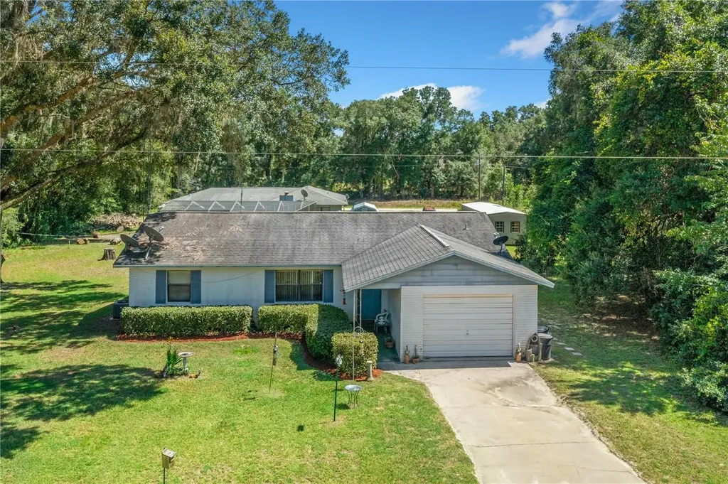 13582 SW 102nd Street Dunnellon FL 34432