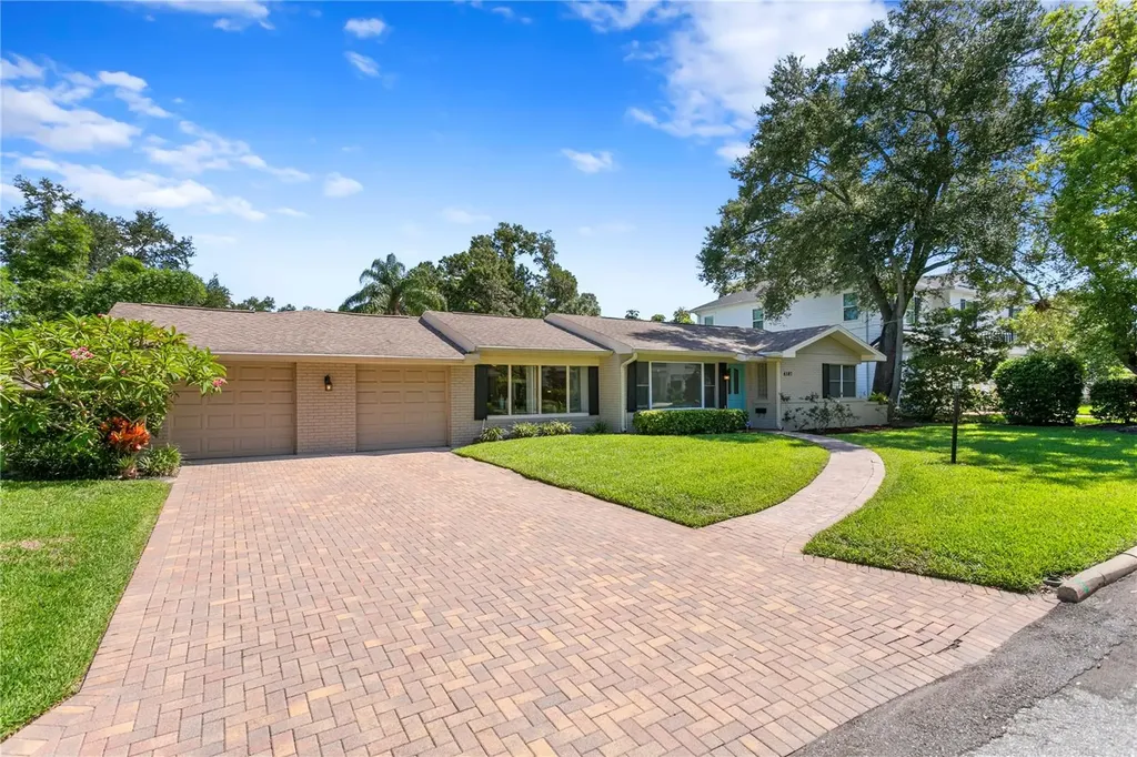 4107 W Corona Street Tampa FL 33629
