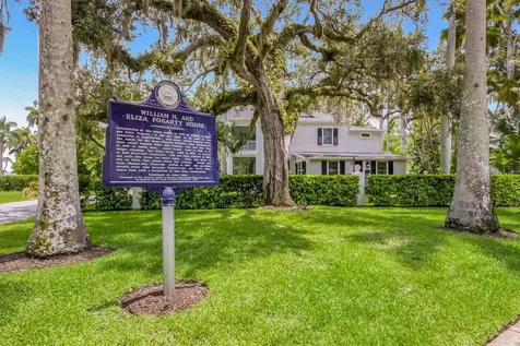 320 29th Street NW Bradenton FL 34205