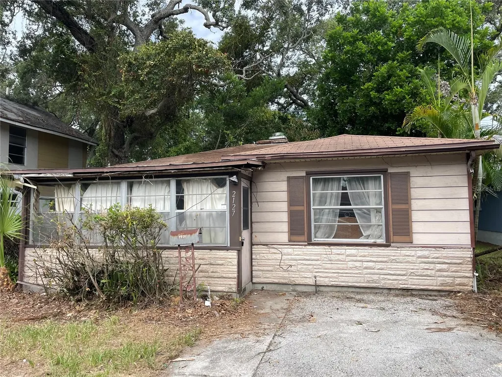 2127 Union Street S St Petersburg FL 33712
