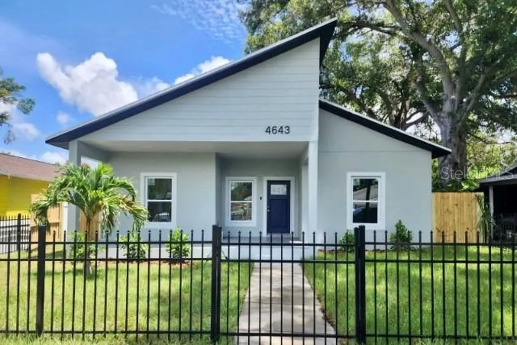 4643 19th Avenue S St Petersburg FL 33711