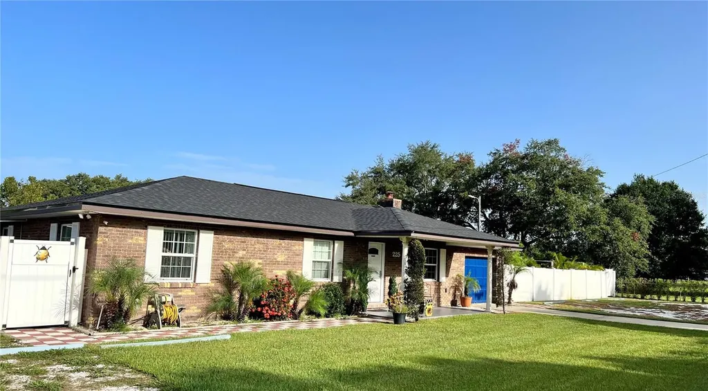 225 1st Street Davenport FL 33837