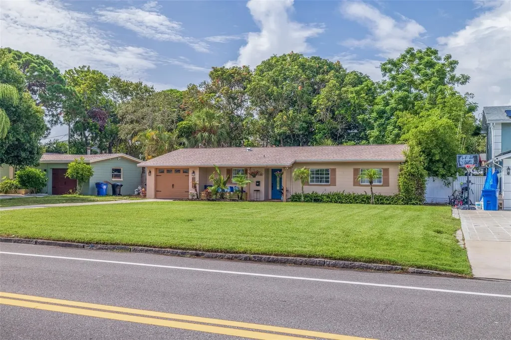 2134 Pinellas Point Drive S St Petersburg FL 33712