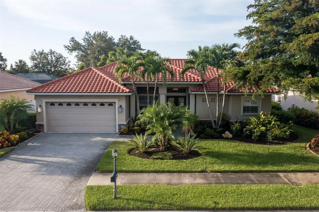 5251 Benjamin Lane Sarasota FL 34233
