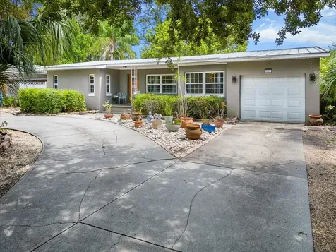 6650 9th Avenue N St Petersburg FL 33710