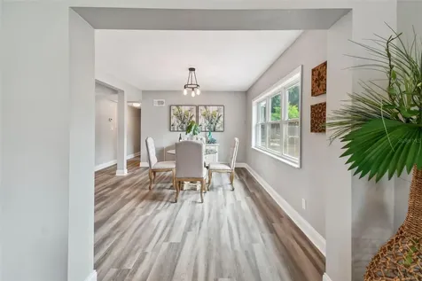 6929 39th Avenue N St Petersburg FL 33709