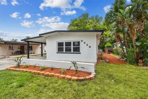 6929 39th Avenue N St Petersburg FL 33709