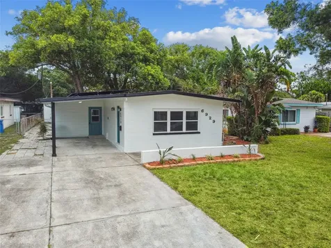 6929 39th Avenue N St Petersburg FL 33709