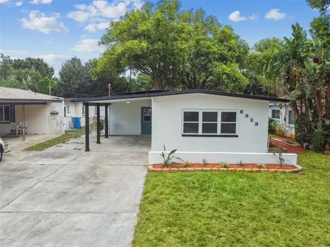 6929 39th Avenue N St Petersburg FL 33709