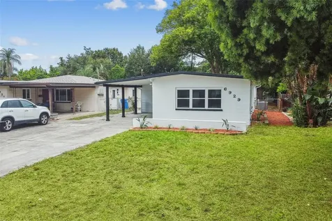 6929 39th Avenue N St Petersburg FL 33709