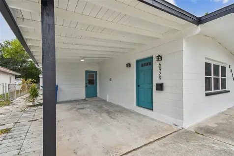 6929 39th Avenue N St Petersburg FL 33709