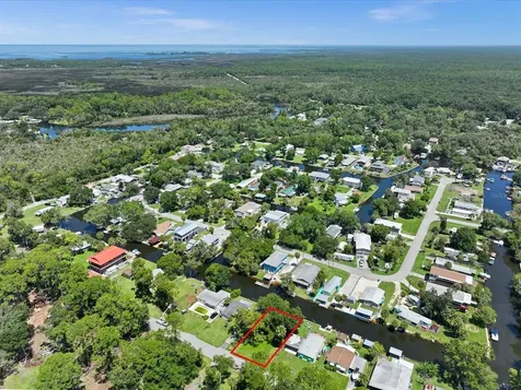 6049 Colony Circle Weeki Wachee FL 34607