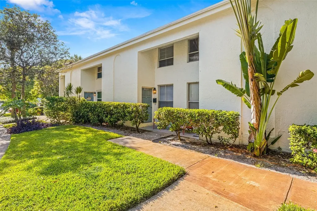 4308 La Riviera Court Tampa FL 33611
