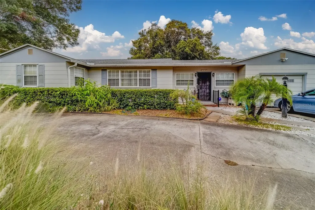 3838 54th Avenue N St Petersburg FL 33714