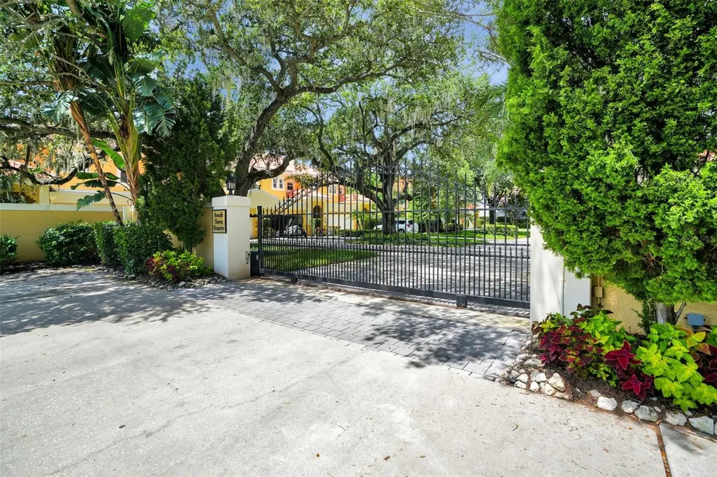 5801 S Macdill Avenue Tampa FL 33611