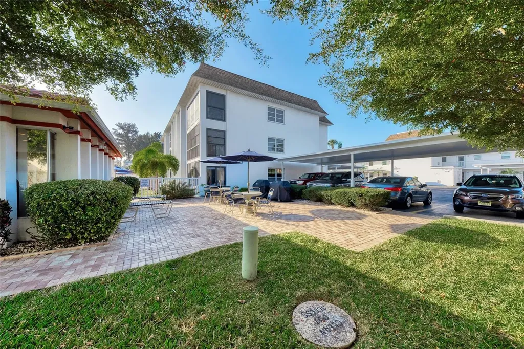 116 Vista Hermosa Circle Sarasota FL 34242