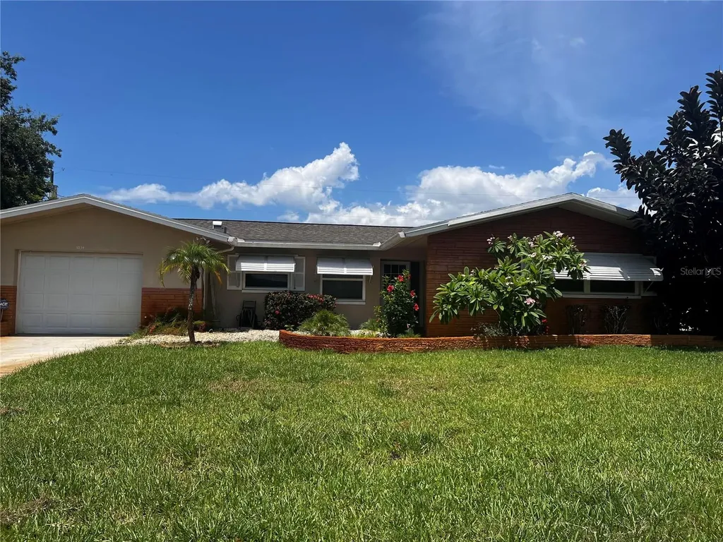 1574 Elizabeth Lane Clearwater FL 33755