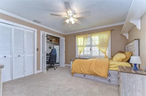 2869 Hammock Drive Plant City FL 33566