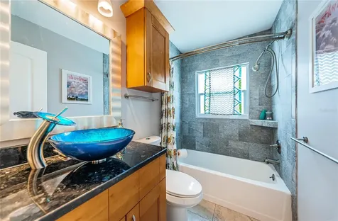 8717 Tahiti Lane Tampa FL 33615