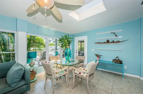 8717 Tahiti Lane Tampa FL 33615