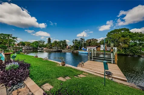8717 Tahiti Lane Tampa FL 33615