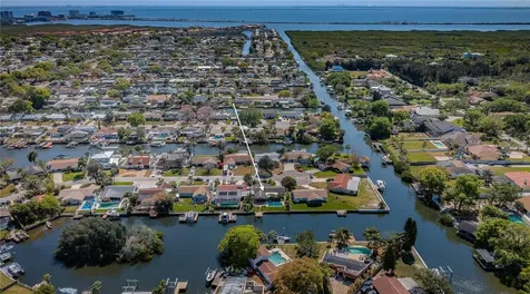 8717 Tahiti Lane Tampa FL 33615