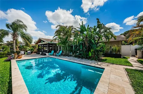 8717 Tahiti Lane Tampa FL 33615