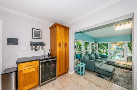 8717 Tahiti Lane Tampa FL 33615