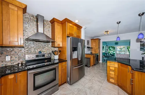 8717 Tahiti Lane Tampa FL 33615