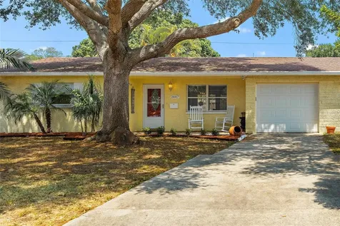 2447 16th Avenue N St Petersburg FL 33713