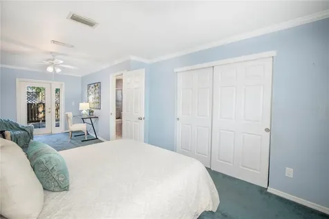 5821 59th Avenue N St Petersburg FL 33709