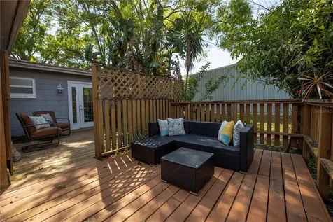 5821 59th Avenue N St Petersburg FL 33709