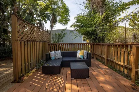 5821 59th Avenue N St Petersburg FL 33709